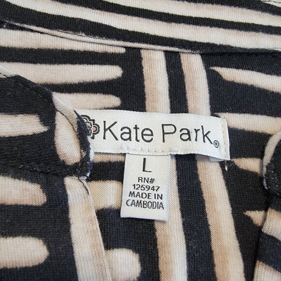 Kate Hill Blouse Sz L Black White Embellished 1/2 Button Front Roll Tab Top - Picture 4 of 9
